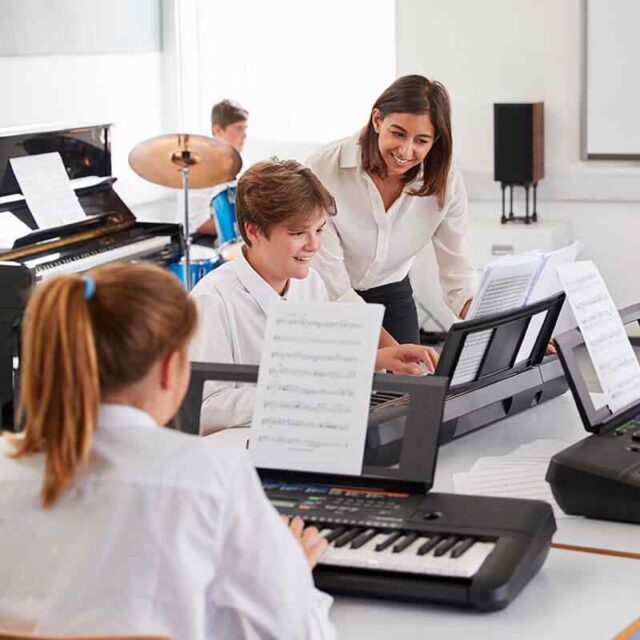 https://pianobimson.com/wp-content/uploads/2019/04/gallery_06-3-640x640.jpg